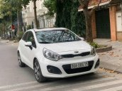 Cần bán nhanh Kia Rio sản xuất 2013, màu trắng, nhập khẩu nguyên chiếc