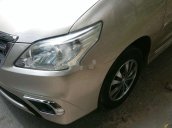 Cần bán lại xe Toyota Innova sản xuất năm 2015