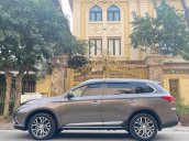 Cần bán lại xe Mitsubishi Outlander sản xuất năm 2019