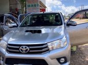 Bán Toyota Hilux sản xuất 2015 còn mới, 515 triệu