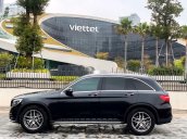 Bán Mercedes GLC300 sản xuất năm 2017, giá mềm