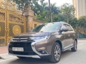 Cần bán lại xe Mitsubishi Outlander sản xuất năm 2019