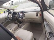 Cần bán Toyota Innova năm sản xuất 2015 còn mới giá cạnh tranh