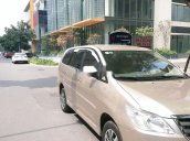 Cần bán lại xe Toyota Innova sản xuất năm 2015