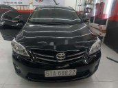 Cần bán Toyota Corolla Altis đời 2013, màu đen, xe gia đình