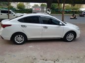 Bán Hyundai Accent đời 2019, màu trắng chính chủ, 452tr