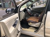 Cần bán lại xe Toyota Innova sản xuất năm 2015 còn mới