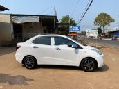 Cần bán gấp Hyundai Grand i10 năm 2017, màu trắng còn mới