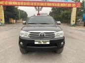 Cần bán Toyota Fortuner 2.5G năm 2011, màu đen