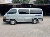 Cần bán xe Toyota Hiace đời 2003, màu xanh lam, nhập khẩu còn mới, 105 triệu