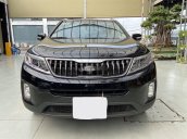 Bán xe Kia Sorento sản xuất 2020, màu đen chính chủ, 765tr