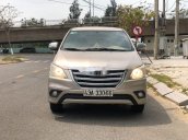 Cần bán lại xe Toyota Innova sản xuất năm 2015 còn mới