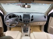 Cần bán Toyota Fortuner 2.5G năm 2011, màu đen