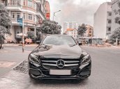 Bán Mercedes C200 đời 2019, màu đen chính chủ