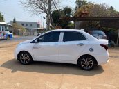 Cần bán gấp Hyundai Grand i10 năm 2017, màu trắng còn mới