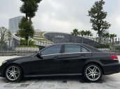 Bán ô tô Mercedes E class đời 2015, màu đen còn mới