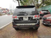 Ở đây có Toyota Fortuner 4x2 đen 2013 sang - xịn - mịn