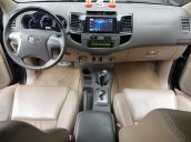 Ở đây có Toyota Fortuner 4x2 đen 2013 sang - xịn - mịn