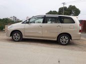 Cần bán lại xe Toyota Innova Chính chủ cần bán xe sản xuất 2015, màu bạc chính chủ