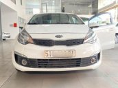 Cần bán xe Kia Rio sản xuất năm 2016, màu trắng, giá tốt