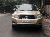 Cần bán gấp Toyota Highlander sản xuất năm 2010, nhập khẩu còn mới