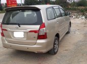 Cần bán lại xe Toyota Innova Chính chủ cần bán xe sản xuất 2015, màu bạc chính chủ