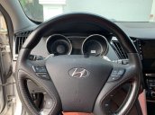 Cần bán lại xe Hyundai Sonata sản xuất năm 2010 còn mới giá cạnh tranh