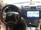 Cần bán gấp Toyota Highlander sản xuất năm 2010, nhập khẩu còn mới