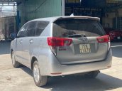 Bán Toyota Innova năm sản xuất 2017, màu bạc