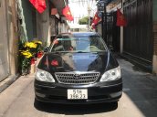 Cần bán gấp Toyota Camry đời 2004, màu đen, xe nhập, giá tốt