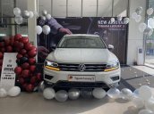 Tiguan Luxury S 2021 màu trắng nội thất xám trắng đẹp mắt - SUV 7 chỗ gầm cao cho gia đình - dẫn động 4motion