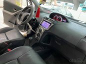 Bán nhánh Toyota Yaris RS đời 2013, màu bạc