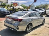 Xe Kia Cerato 1.6 Luxury đời 2019, màu bạc còn mới, giá tốt