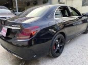 Xe Mercedes C300 AMG sản xuất 2016, màu đen