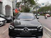 Cần bán gấp Mercedes sản xuất năm 2020, màu đen