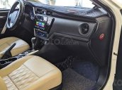 Bán Toyota Corolla Altis 2.0 V CVT Luxury sản xuất năm 2017, màu trắng