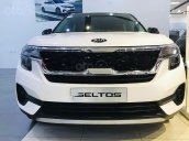 Bán Kia Seltos Luxury 1.4 AT sản xuất 2021, màu trắng, giá tốt