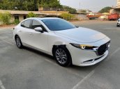 Cần bán lại xe Mazda 3 sản xuất năm 2020, màu trắng, nhập khẩu