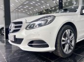 Bán Mercedes E250 đời 2013, màu trắng, xe chính chủ