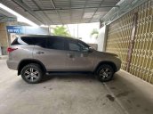 Cần bán Toyota Fortuner năm 2019, màu xám