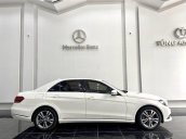 Bán Mercedes E250 đời 2013, màu trắng, xe chính chủ