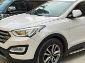 Cần bán gấp Hyundai Santa Fe năm 2015, màu trắng còn mới, 740tr