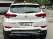 Cần bán lại xe Hyundai Tucson năm 2018, màu trắng 