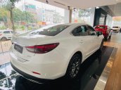 Mazda 6 2.0 Luxury ưu đãi khủng, sức hút về công nghệ và giá bán