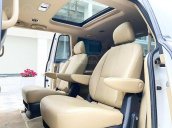 Cần bán lại xe Kia Sedona 2.2 DAT Luxury đời 2019, màu trắng còn mới