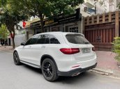 Cần bán lại xe Mercedes năm 2016 xe đẹp long lanh