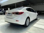 Bán xe Mazda 3 sản xuất 2020, xe màu trắng, lăn bánh 21.000km, biển SG, xe gia đình nên đẹp như mới