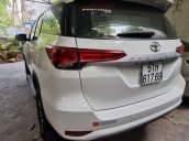 Bán Toyota Fortuner 2.4MT đời 2020 số tay màu trắng máy dầu siêu lướt, xe chính chủ