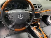 Cần bán lại xe Mercedes E280 2005, màu bạc, giá 336tr