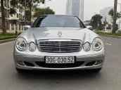 Cần bán lại xe Mercedes E280 2005, màu bạc, giá 336tr